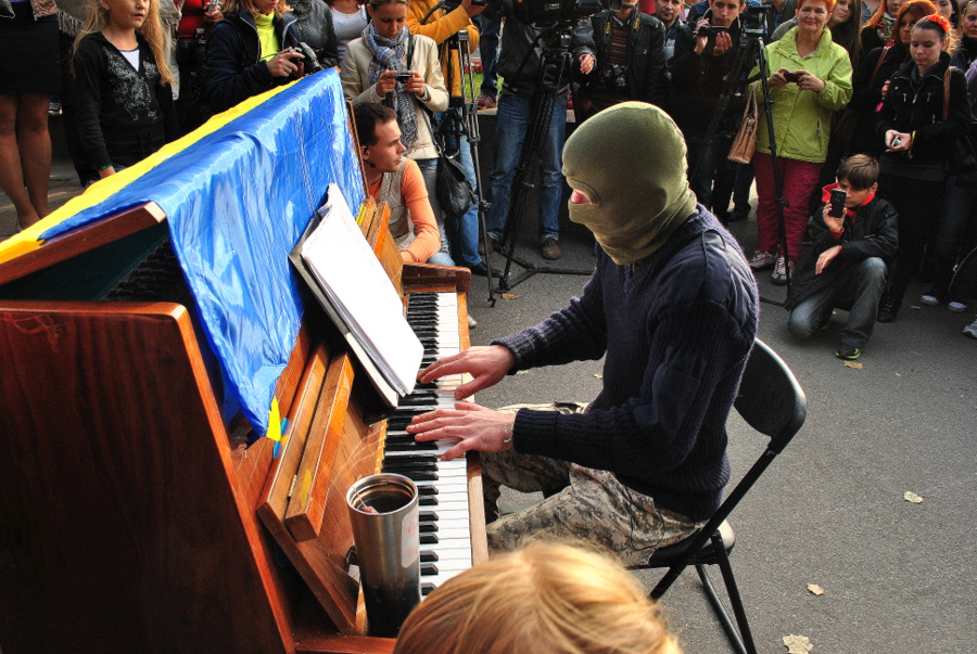 Пианист-экстремист Piano в Николаеве 