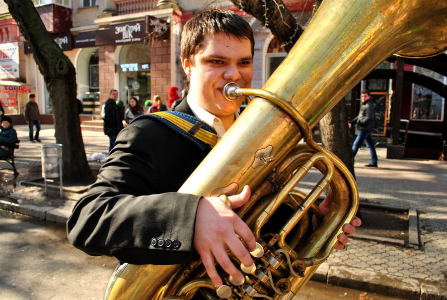 Уличные музыканты в Николаеве